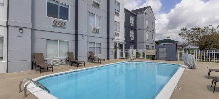 贝斯特韦斯特路易斯维尔南-谢泼兹维尔酒店(Best Western Louisville South/Shepherdsville)图片