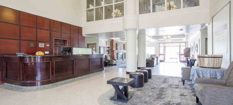 魁斯内尔桑德曼酒店(Sandman Hotel Quesnel)图片