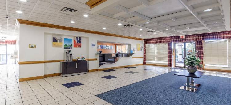 邓弗里斯/康迪科6号汽车旅馆(Motel 6 Dumfries, VA)图片