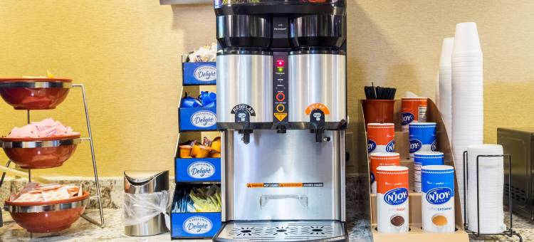 红顶套房酒店-多佛尔市区(Red Roof Inn & Suites Dover Downtown)图片