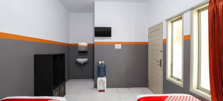 O 加鲁特酒店靠近塔罗贡广场(原维斯玛埃提加)(RedDoorz at Merdeka Street Garut)图片