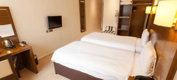 根兹伯罗酒店(Gainsborough House Hotel)图片