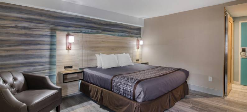 扬基快船旅馆 - 贝斯特韦斯特舒尔住宿精选酒店(Yankee Clipper Inn, SureStay Collection by Best Western)图片