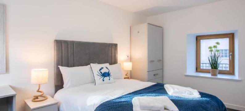 港湾之夜(Harbour Nights)图片