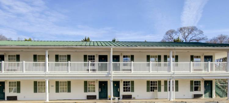 靠近洛克斯特格罗夫I 75的种植园客栈及套房(Plantation Inn & Suites Near Locust Grove I 75)图片