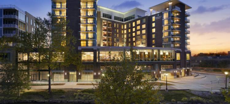 格林维尔市中心瑞尔普雷斯希尔顿希尔顿安泊酒店(Embassy Suites by Hilton Greenville Downtown Riverplace)图片