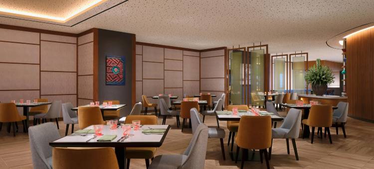 泗水帕库万英达福朋喜来登酒店(Four Points by Sheraton Surabaya, Pakuwon Indah)图片