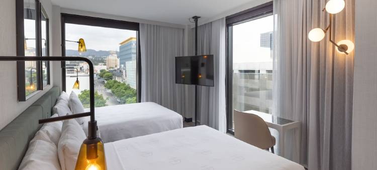 好莱坞戈弗雷酒店(The Godfrey Hotel Hollywood)图片
