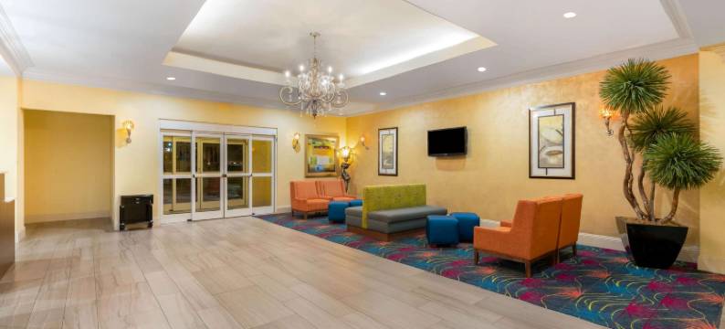 温德姆旗下拉昆塔温德姆酒店套房-布鲁萨尔-拉斐特地区(La Quinta Inn & Suites by Wyndham Broussard - Lafayette Area)图片