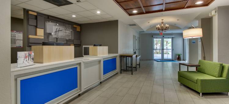 Holiday Inn Express 西棕榈湾泳滩地铁中心(Holiday Inn Express WEST PALM BEACH METROCENTRE by IHG)图片