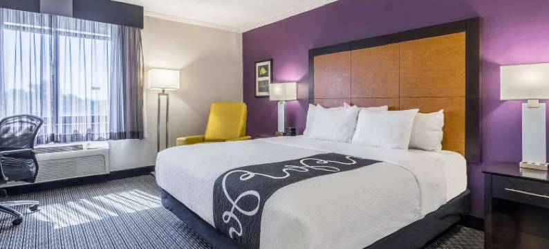 凤凰城斯科特斯德拉昆塔温德姆套房酒店(La Quinta Inn & Suites by Wyndham Phoenix Scottsdale)图片