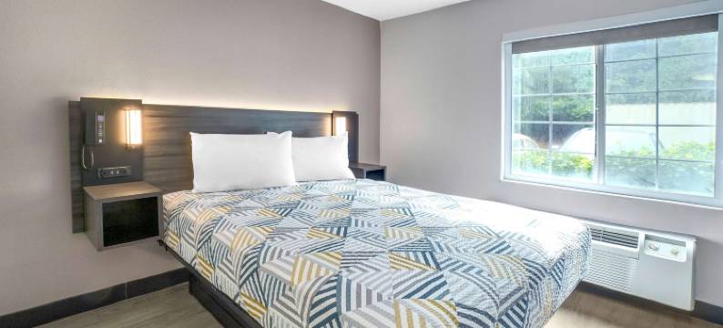 乔治亚杜鲁斯 6 号开间 - 近天然气南区(Studio 6 Duluth, GA - Near Gas South District)图片