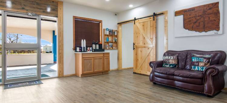 鲍-霍查顿罗德威酒店(Rodeway Inn Broken Bow-Hochatown)图片