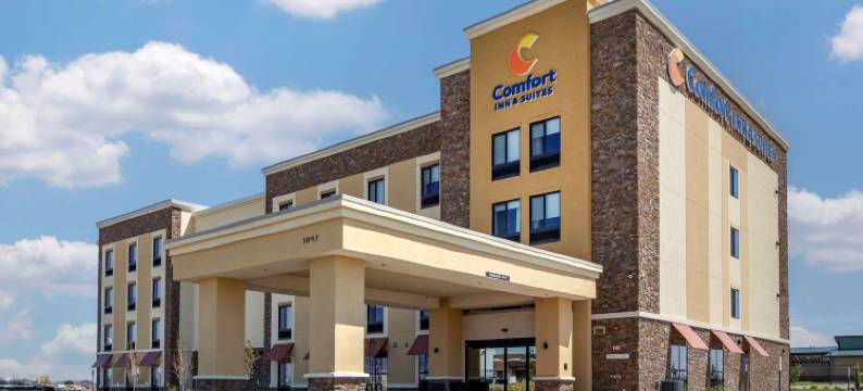 舒适套房酒店(Comfort Inn & Suites Bennett)图片