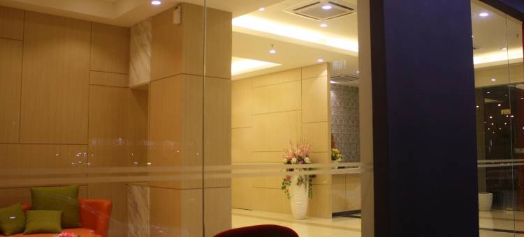 阿罗拉酒店(Aurora Hotel)图片
