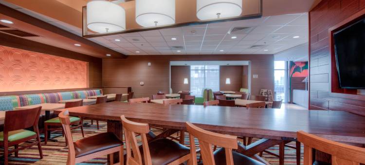 夏洛特机场万枫套房酒店(Fairfield Inn & Suites Charlotte Airport)图片
