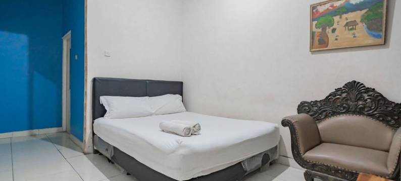 Pemda 22 Mansion Mitra RedDoorz图片