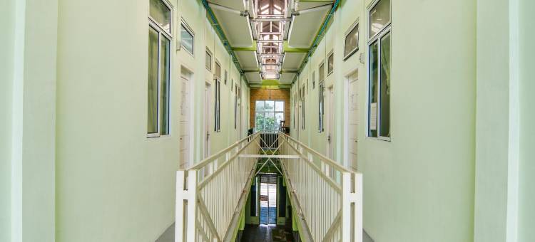 O酒店 SG 99 伊斯兰民宿，靠近第34国立初中，北干巴鲁(Hotel O Sg 99 Homestay Syariah Near Smp N 34 Pekanbaru)图片