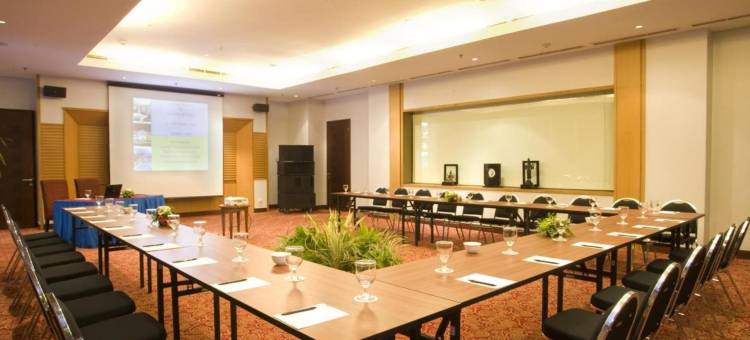 谏义里太阳大酒店(Grand Surya Hotel Kediri)图片