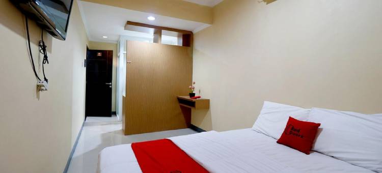 红多兹酒店-近ITC塞姆帕卡马斯(RedDoorz Near ITC Cempaka Mas)图片