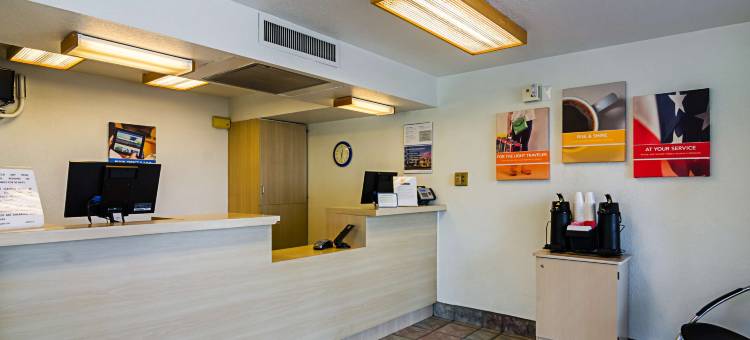 巴斯托6号汽车旅馆(Motel 6 Barstow, CA)图片