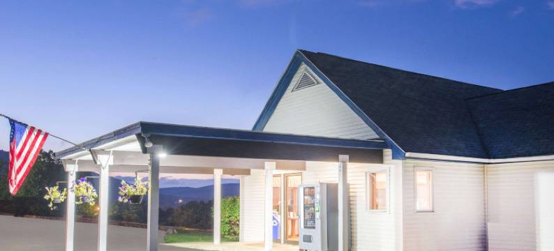 纽约乔治湖Travelodge by Wyndham酒店(Travelodge by Wyndham Lake George NY)图片