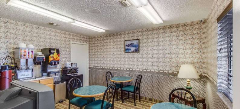 法尔菲里厄斯高速公路281号伊克诺旅馆(Econo Lodge Falfurrias Hwy 281)图片