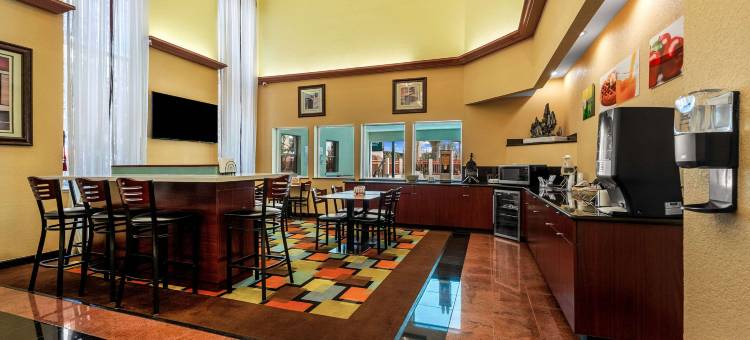 品质酒店及套房(Quality Inn & Suites)图片