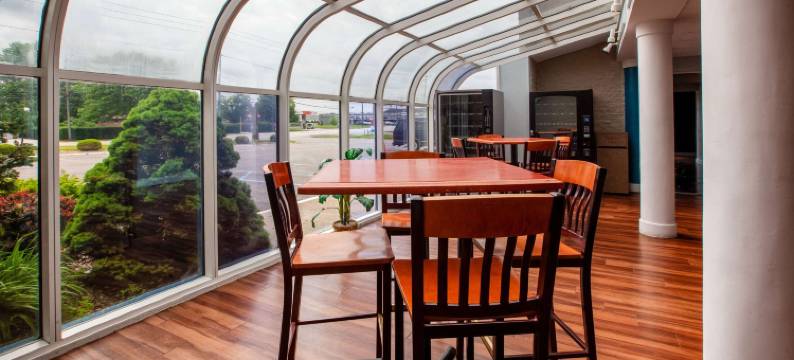 诺斯伍德呗盟酒店(Baymont by Wyndham Northwood)图片