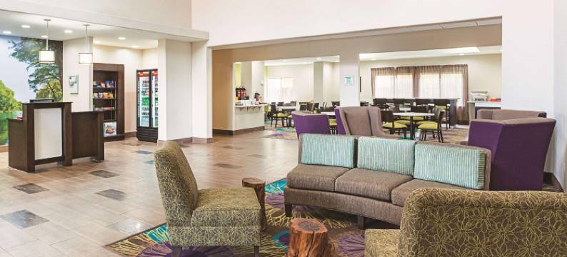 纽布朗费尔斯拉昆塔温德姆套房酒店(La Quinta Inn & Suites by Wyndham New Braunfels)图片