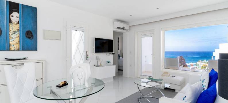 拉尼德豪华酒店 - 限成人(Lani's Suites de Luxe - Adults Only)图片