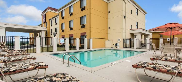 尤福拉湖附近凯艺套房酒店(Quality Inn & Suites Near Lake Eufaula)图片