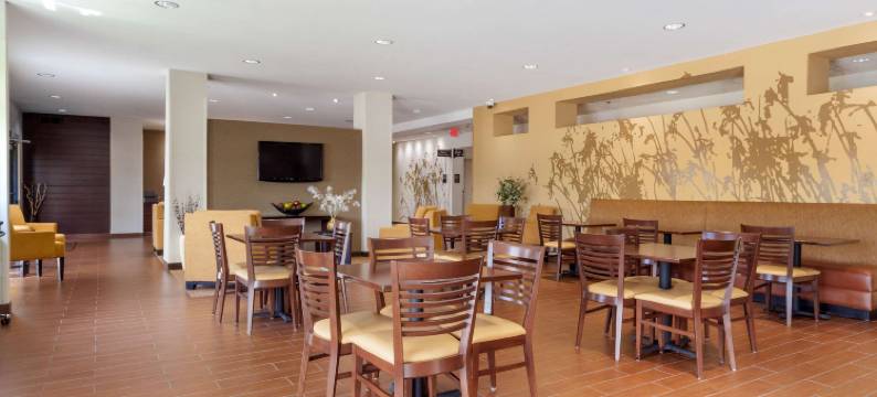 俾斯麦I-94舒眠套房酒店(Sleep Inn & Suites Bismarck I-94)图片