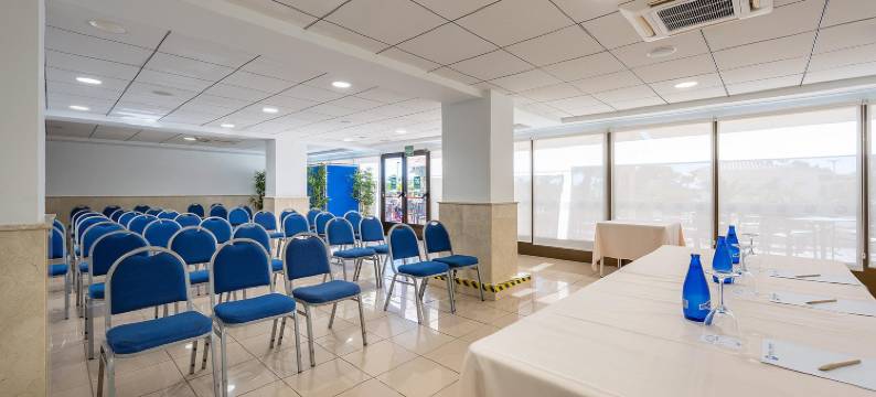 普拉亚斯德特拉维哈市酒店(Hotel Playas de Torrevieja)图片