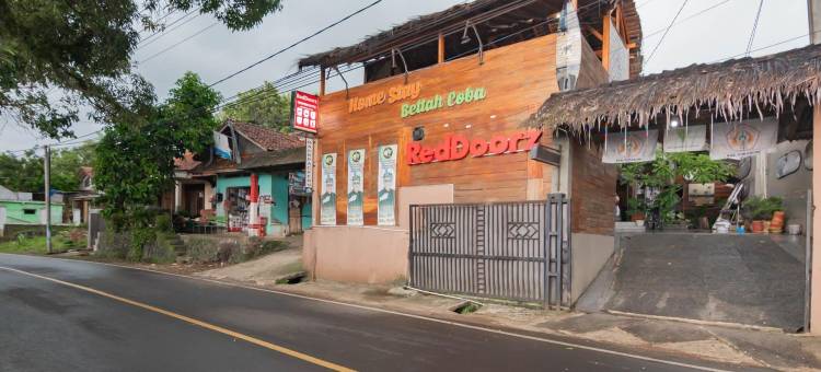 RedDoorz Near Pantai Karang Hawu Pelabuhan Ratu图片