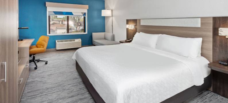 Holiday Inn Express 克利夫兰机场 - 布鲁克公园(Holiday Inn Express CLEVELAND AIRPORT - BROOK PARK by IHG)图片