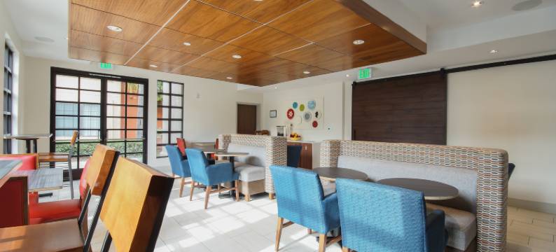 圣迭戈- 米拉梅萨智选假日酒店(Holiday Inn Express MIRA MESA-SAN DIEGO by IHG)图片