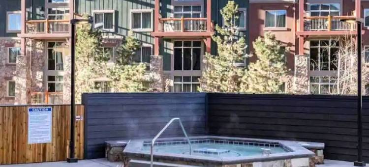 宠物友好-现代一卧室-泳池, 热水浴池, 健身房 民宿(Pet Friendly-Modern 1 Bedroom- Pool, Hot Tub, Gym)图片