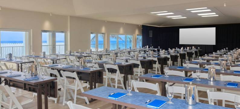 晨星浮标屋法国人礁，傲途格精选沙滩度假村(Morningstar Buoy Haus Beach Resort at Frenchman's Reef, Autograph Collection)图片