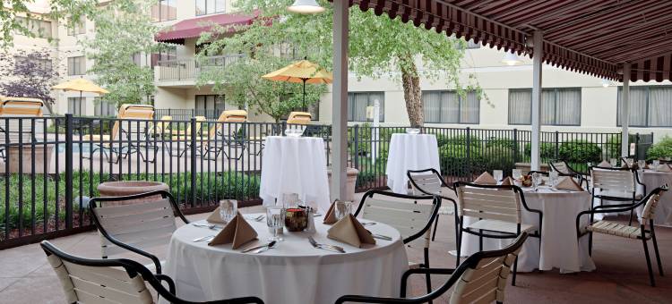 希尔顿逸林套房酒店辛辛那提-蓝灰(DoubleTree Suites by Hilton Cincinnati - Blue Ash)图片