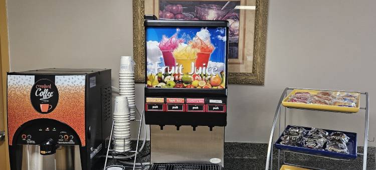 诺福克机场戴斯酒店(Days Inn by Wyndham Norfolk Airport)图片