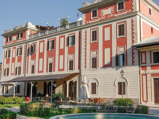 博腾兹阿尼公园别墅酒店