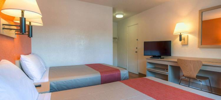 圣易西铎 - 圣迭戈边境6号汽车旅馆(Motel 6 San Ysidro, CA  San Diego Border)图片