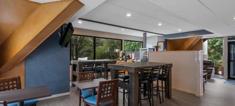 韦斯特菲尔德 - 斯普林菲尔德凯艺酒店(Quality Inn Westfield - Springfield)图片