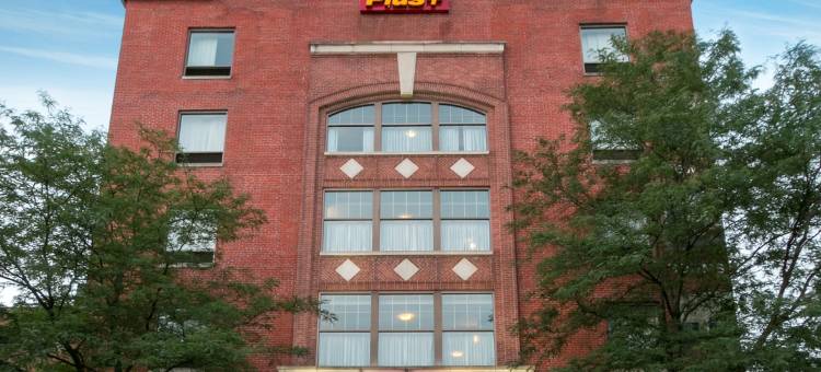 哥伦布市区红顶PLUS酒店-会议中心(Red Roof Plus+ Columbus Downtown-Convention Center)图片