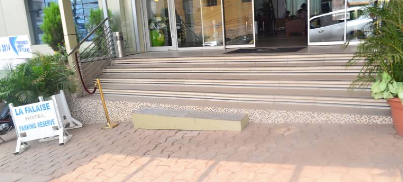 拉法赖斯雅温得酒店(Hotel la Falaise Yaounde)图片