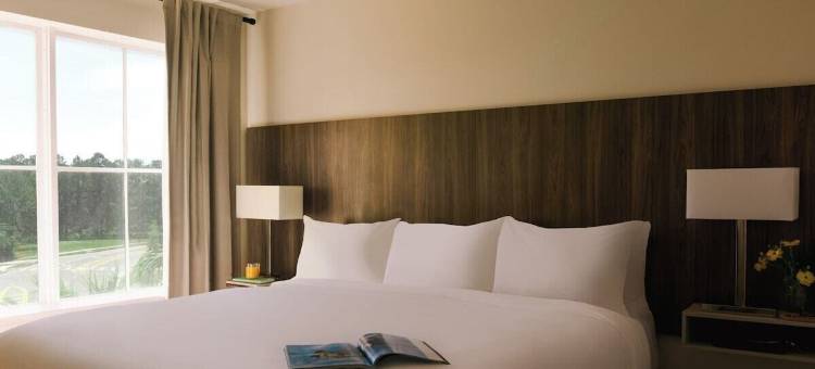 The Point by Edge图片