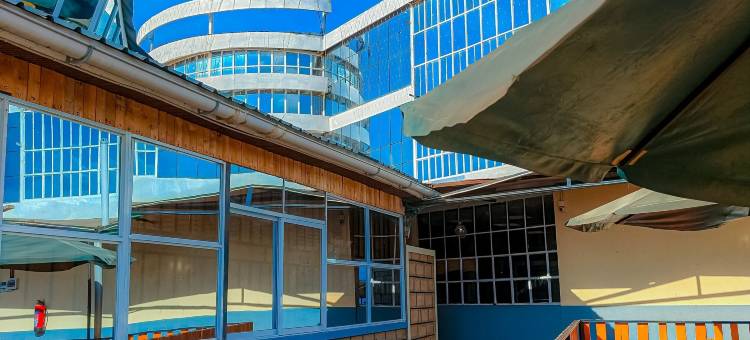 蓝花楹豪华套房(Jacaranda Luxury Suites)图片