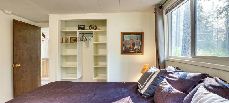 山坡藏身处：温暖舒适的露台湖小木屋(Hillside Hideaway Warm and Cozy Terrace Lakes Cabin)图片