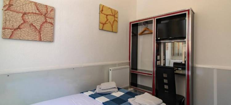 宾利酒店(OYO the Bentleys Hotel)图片